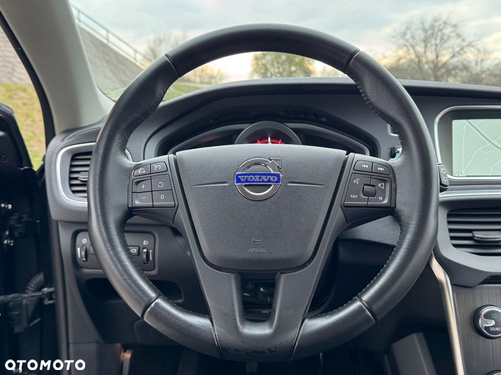 Volvo V40 D3 Summum - 37
