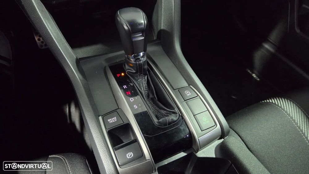 Honda Civic 1.0 i-VTEC Elegance Navi CVT - 29