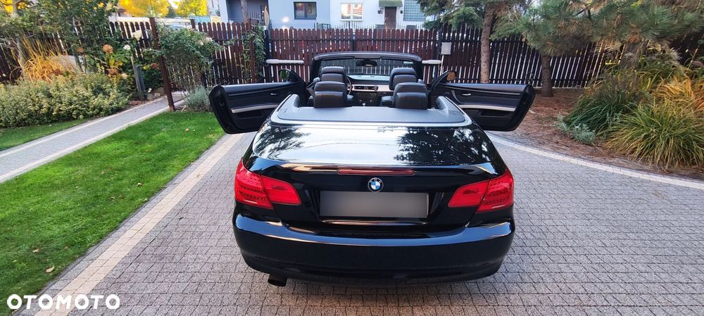 BMW Seria 3 320i - 25