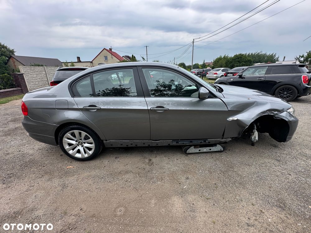 BMW Seria 3 320d DPF - 6
