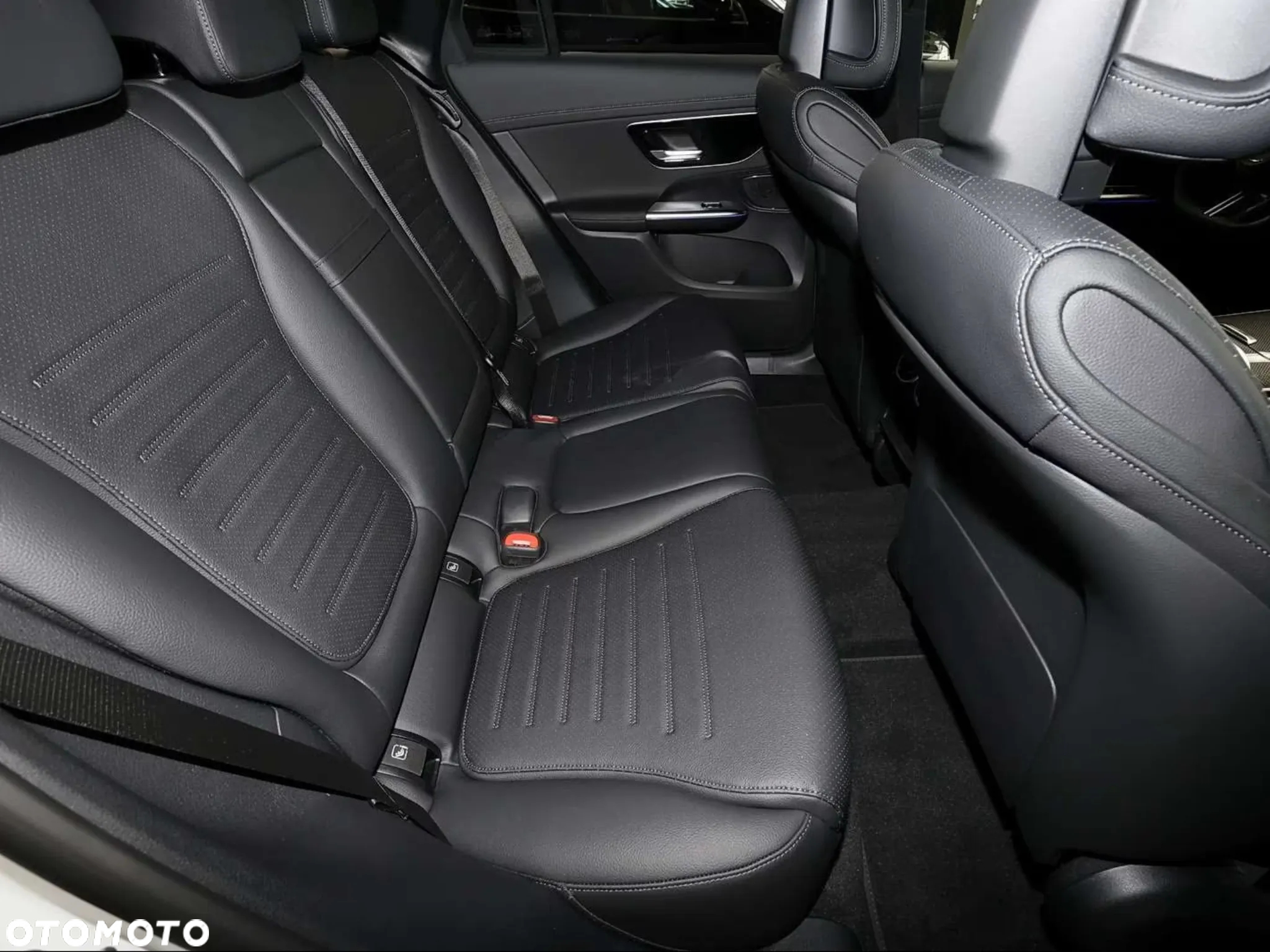 Mercedes-Benz GLC Coupe 220 d mHEV 4-Matic AMG Line - 13