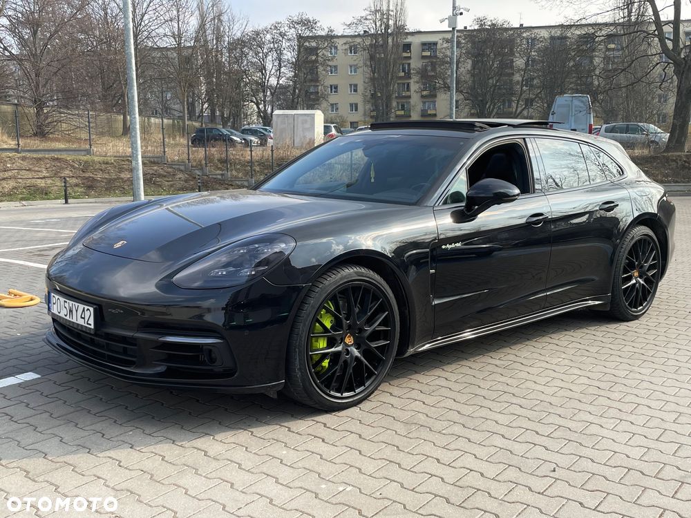 Porsche Panamera - 40