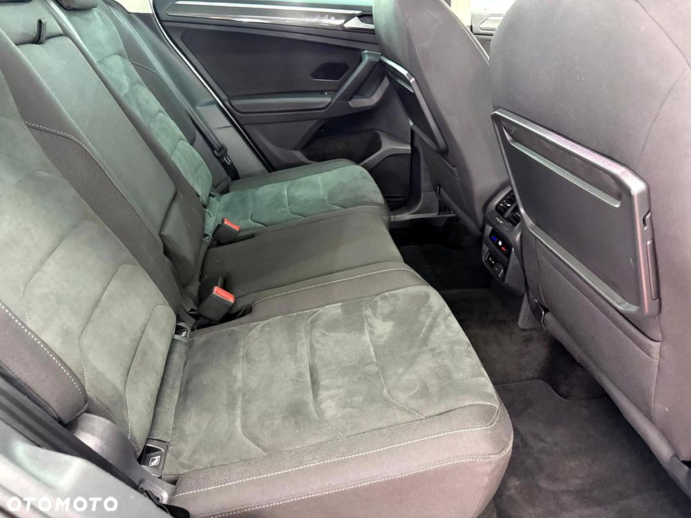 Volkswagen Tiguan 2.0 TDI SCR 4MOTION DSG Highline - 29