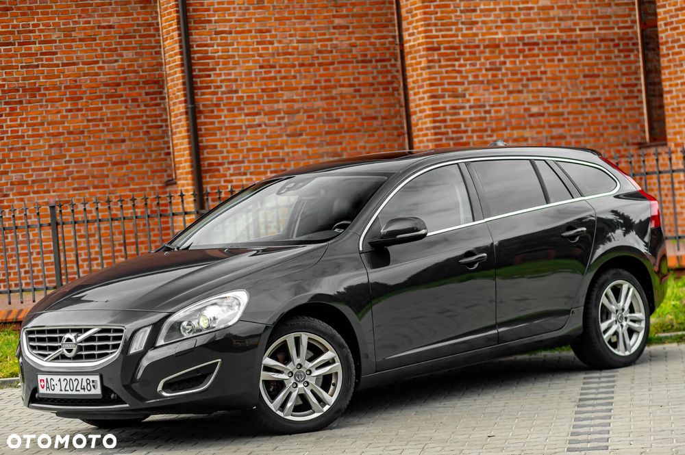 Volvo V60 D5 Geartronic Momentum - 15