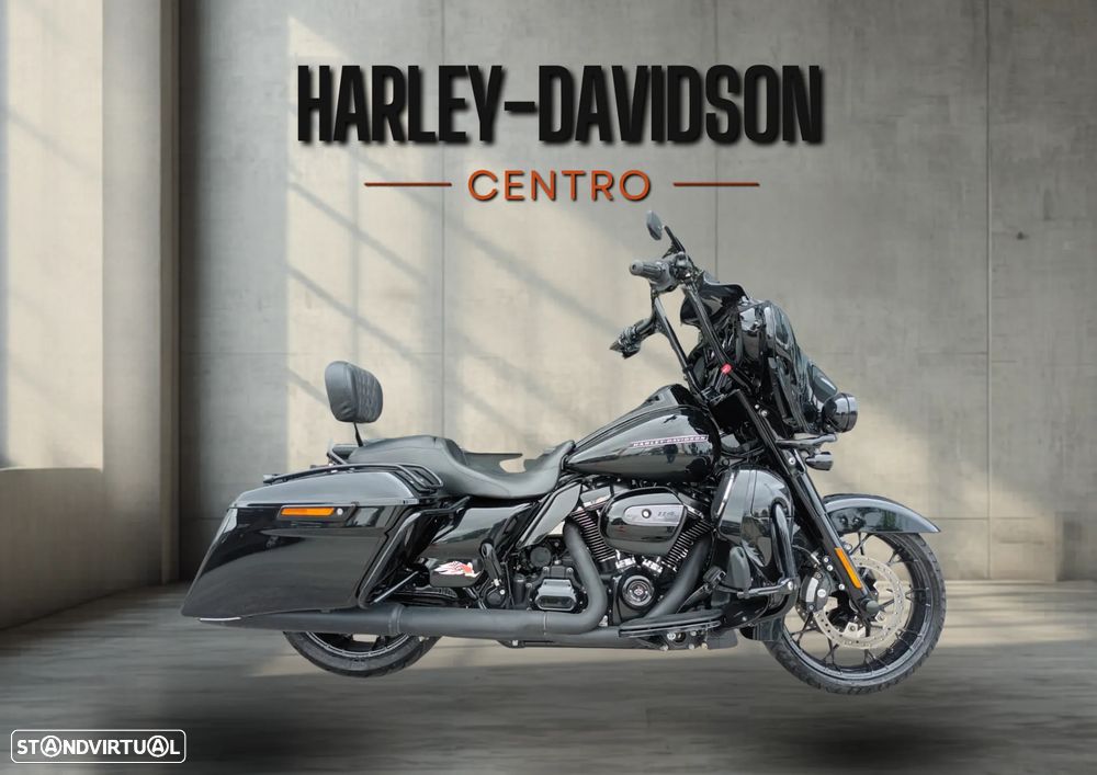 Harley-Davidson FLHXS Street Glide Special - 2