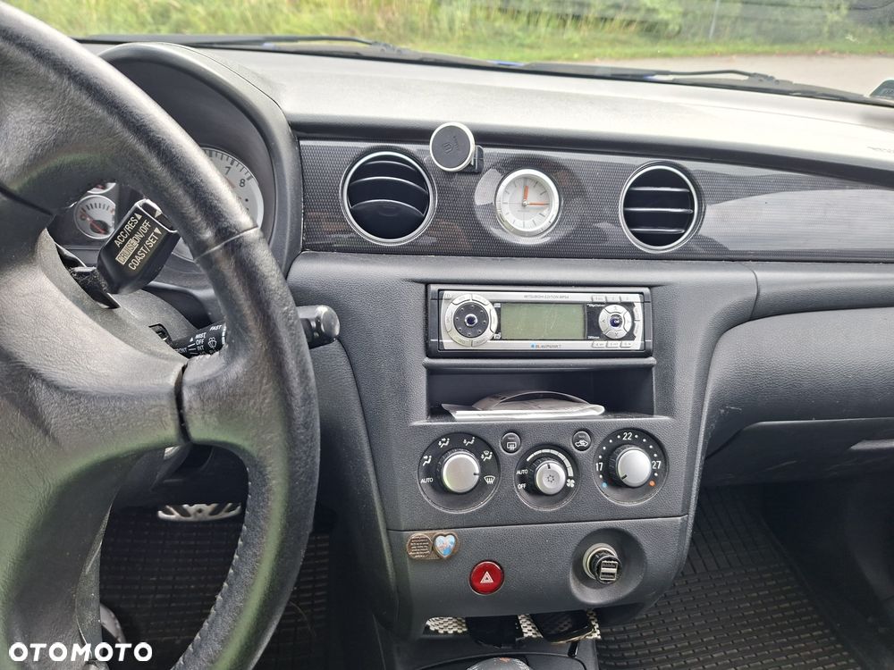 Mitsubishi Outlander - 6