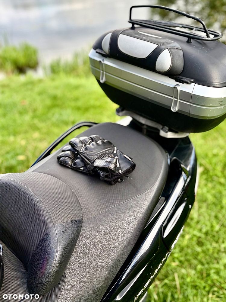 Suzuki Burgman - 22