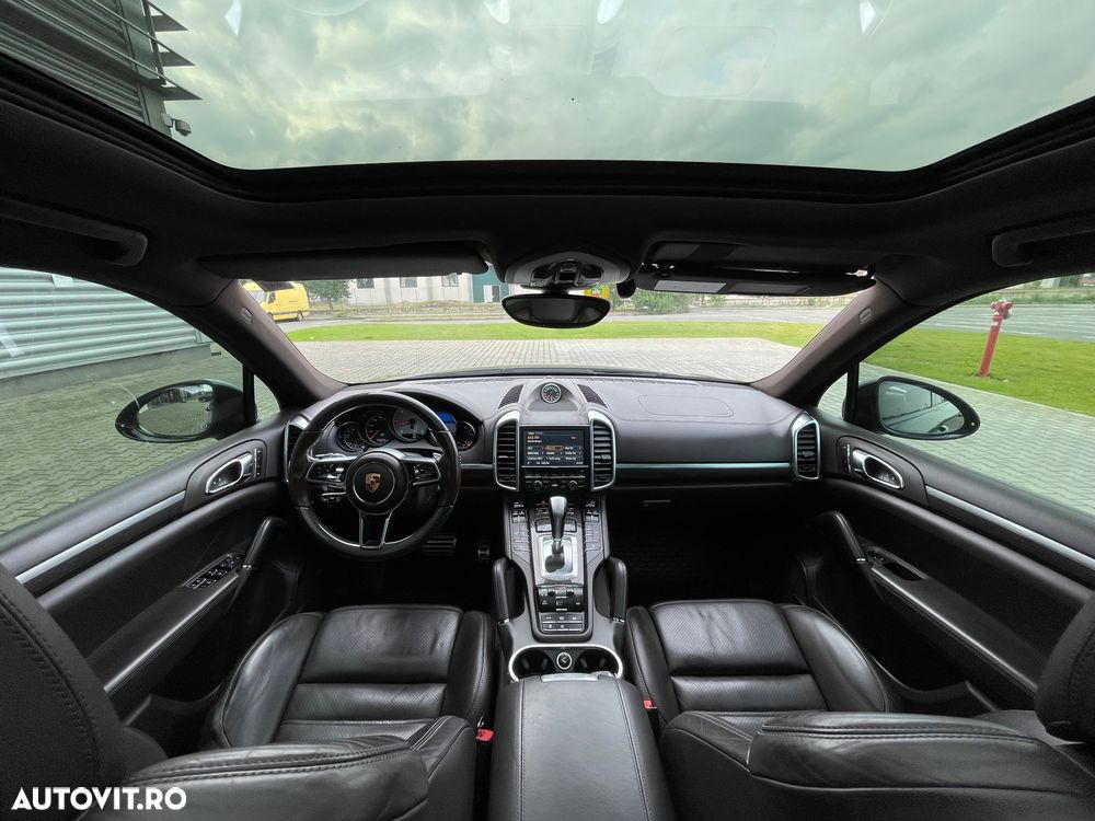 Porsche Cayenne 4.2 L S - 2