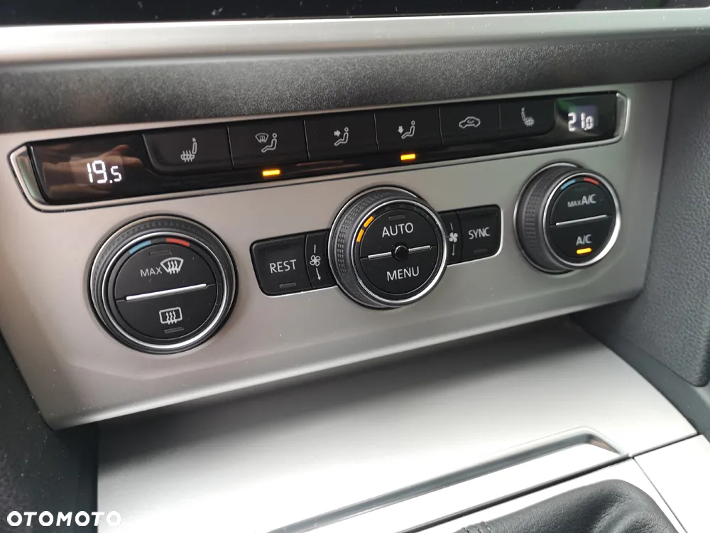 Volkswagen Passat Variant 1.5 TSI OPF Comfortline - 19
