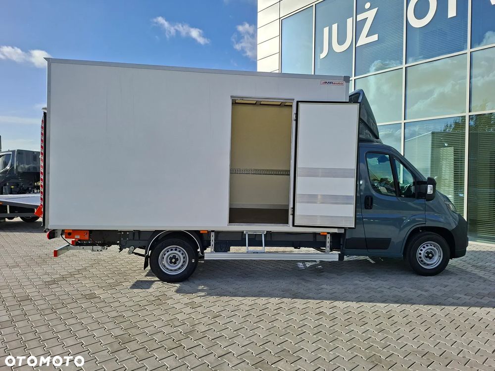 Fiat Ducato Kontener z windą - 10