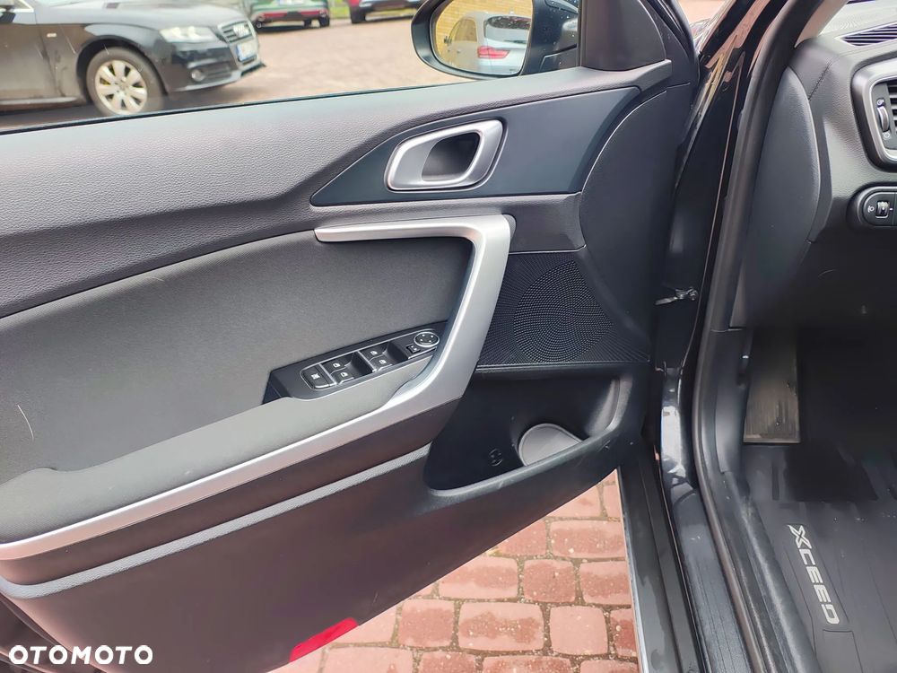 Kia XCeed 1.5 T-GDI M DCT - 22