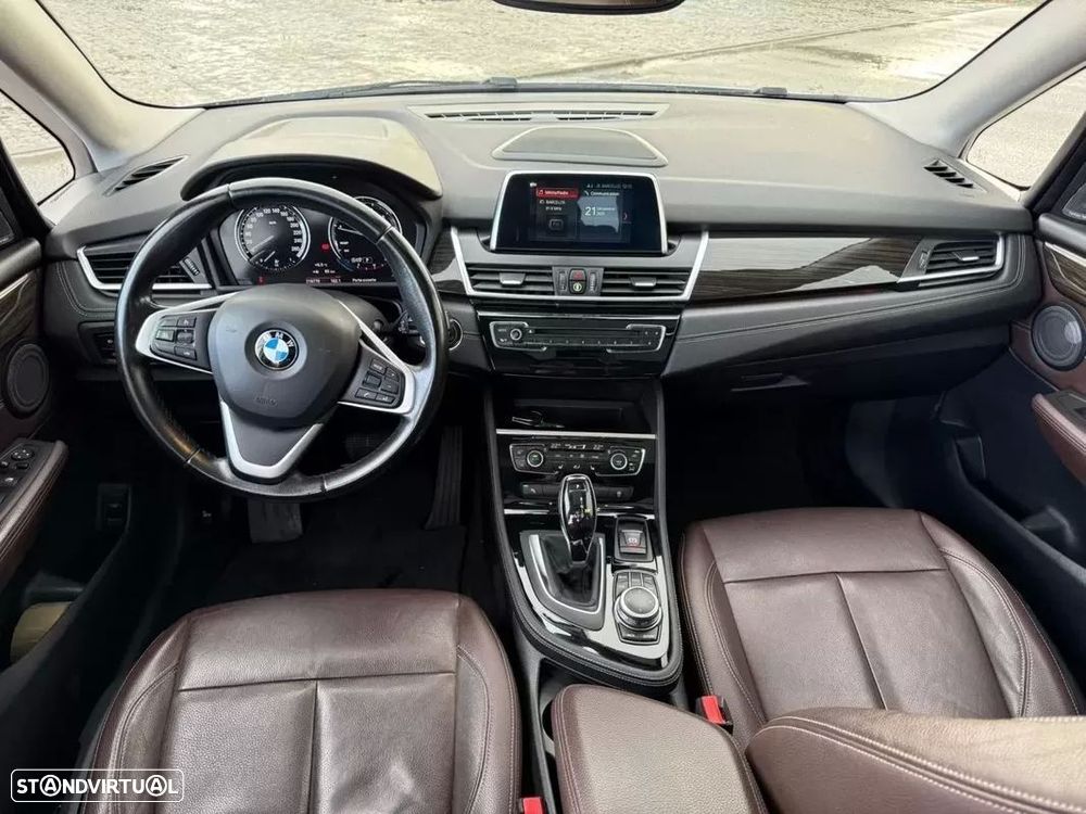 BMW 218 Active Tourer i Line Luxury Auto - 10