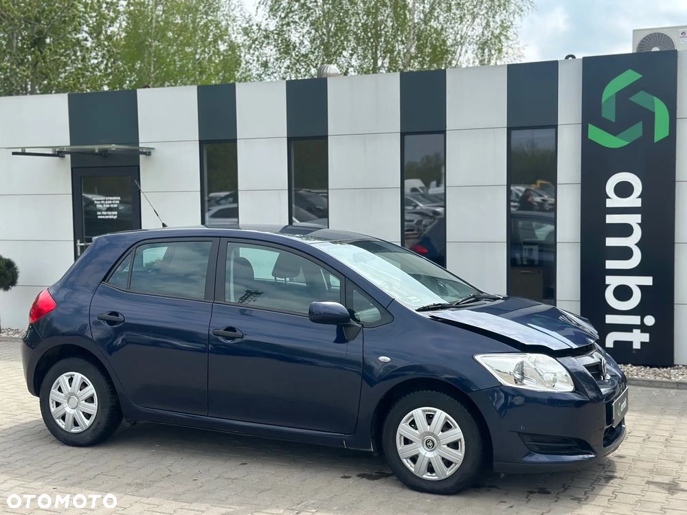 Toyota Auris - 1