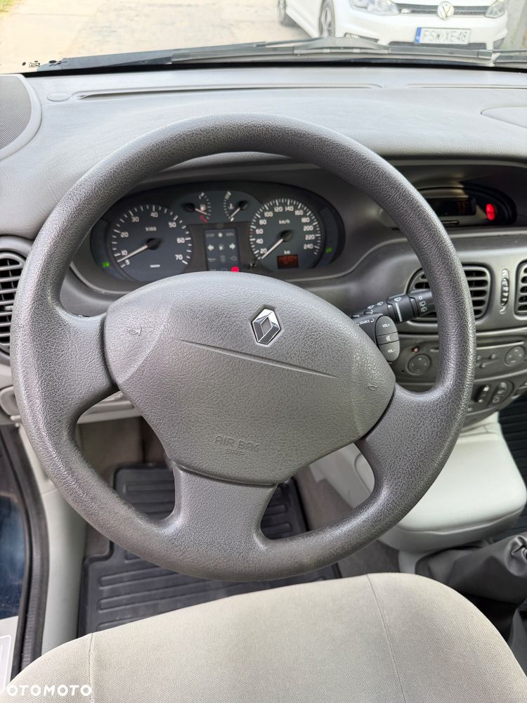 Renault Scenic 1.6 16V EXA - 12