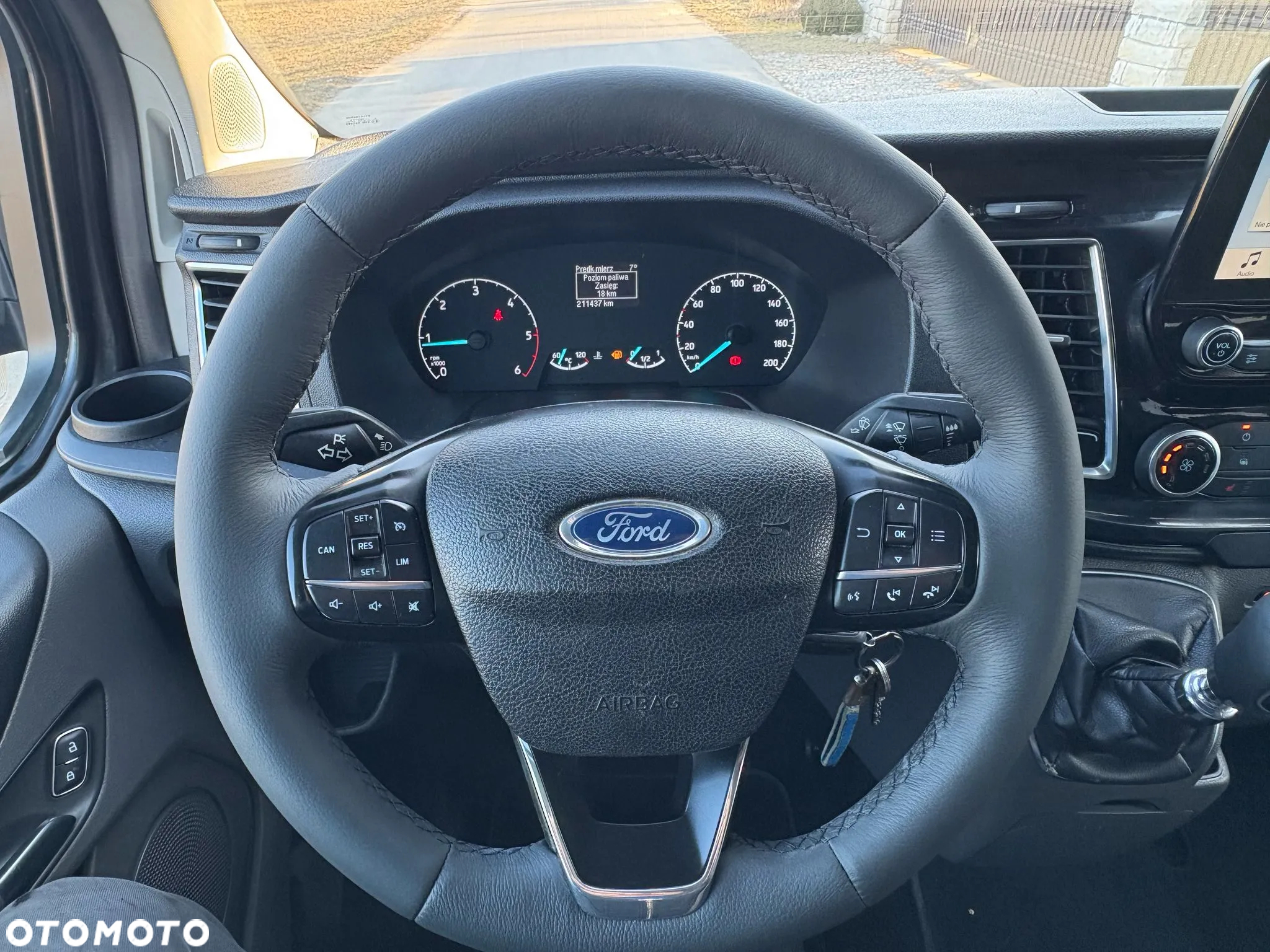 Ford Transit Custom 320 L2H1 LKW VA Limited - 28