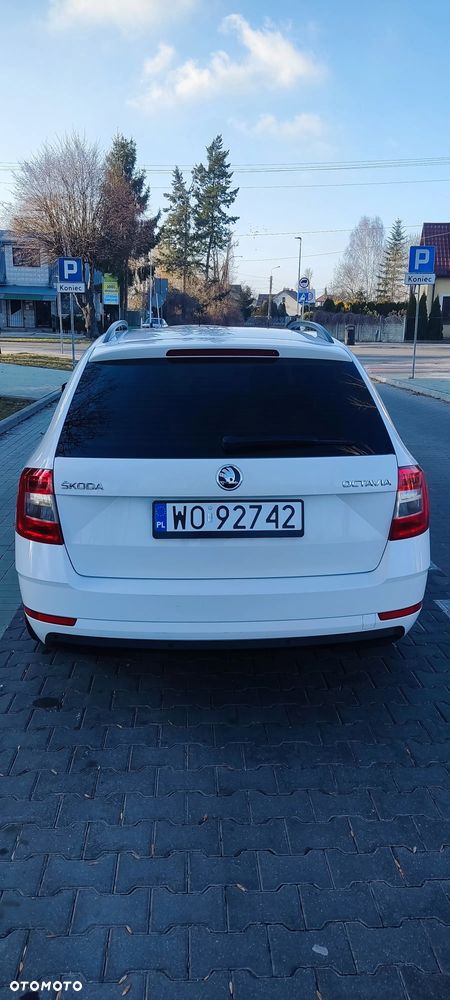 Skoda Octavia 1.6 TDI DSG Ambition - 17