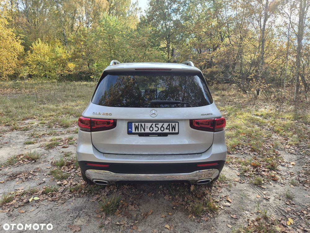 Mercedes-Benz GLB 2021