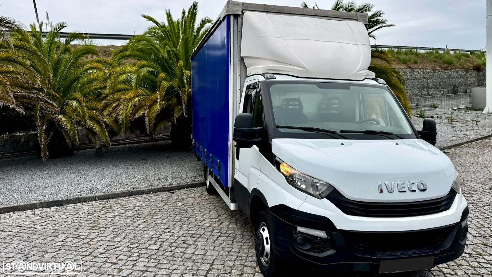 Iveco 35C15 3.0 LONAS C/PLATAFORMA - 4