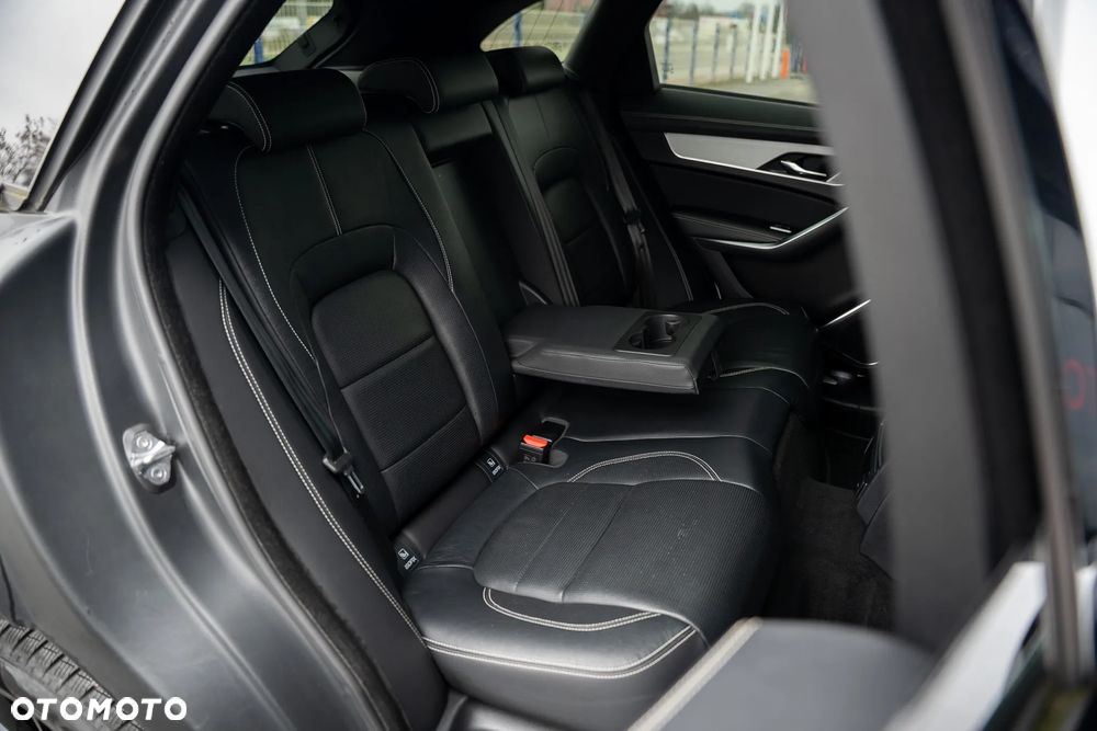 Jaguar F-Pace D200 AWD R-Dynamic HSE - 35