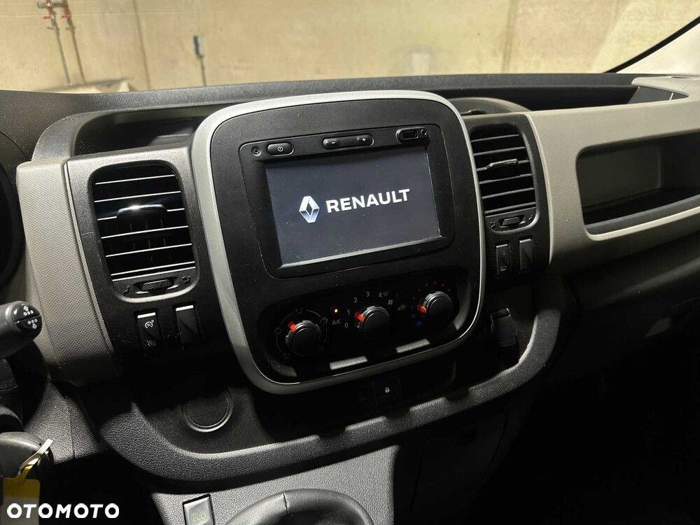 Renault Trafic - 16