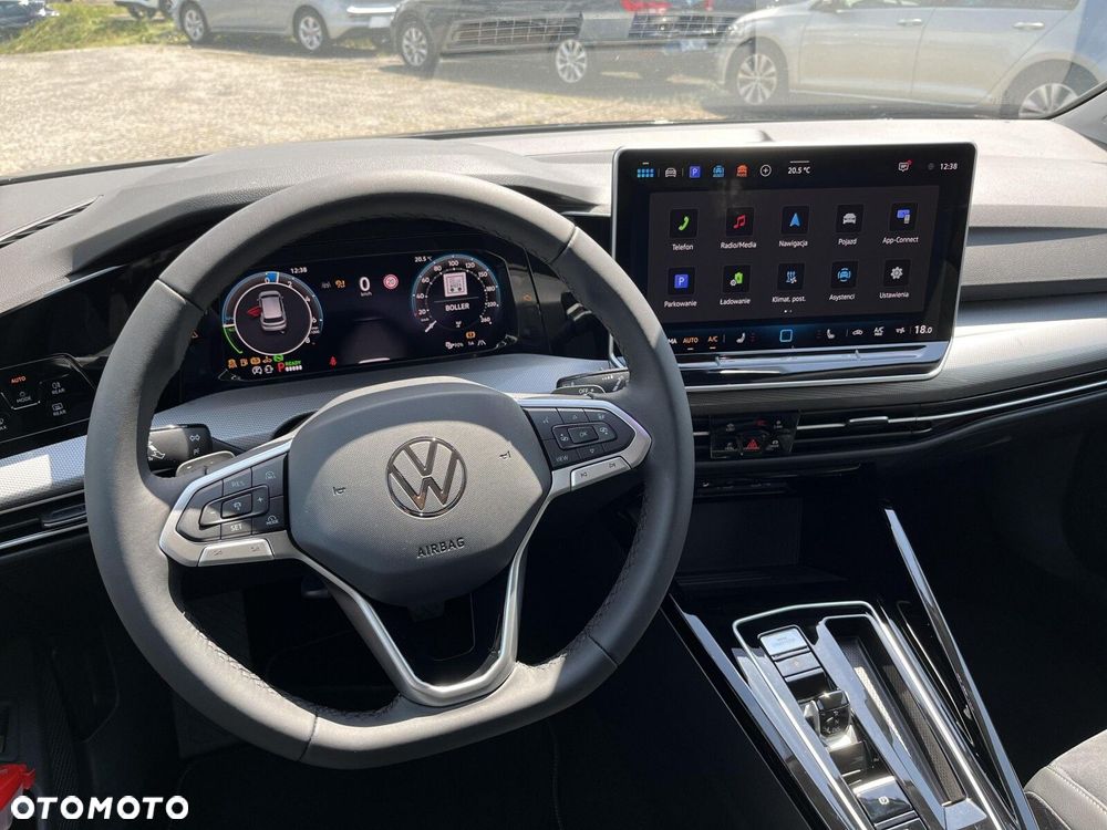 Volkswagen Golf - 23