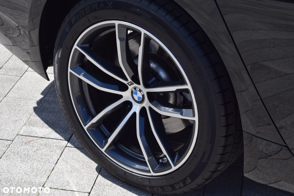 BMW Seria 5 520d Touring M Sport Edition - 14
