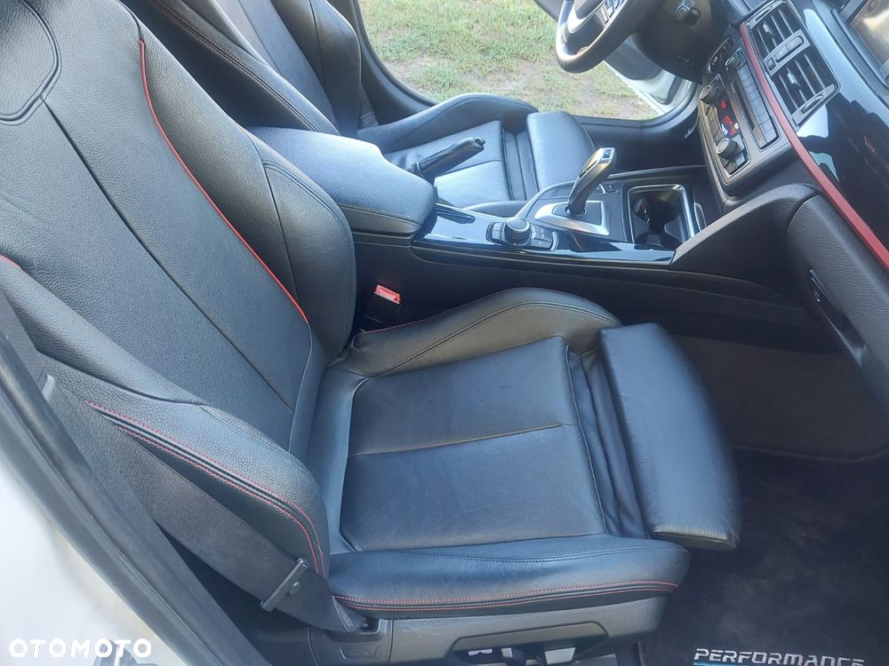 BMW Seria 3 328i Sport Line - 17