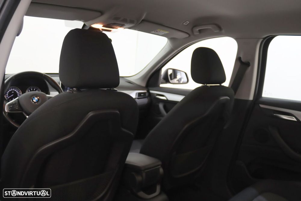 BMW X1 25 e xDrive xLine - 13