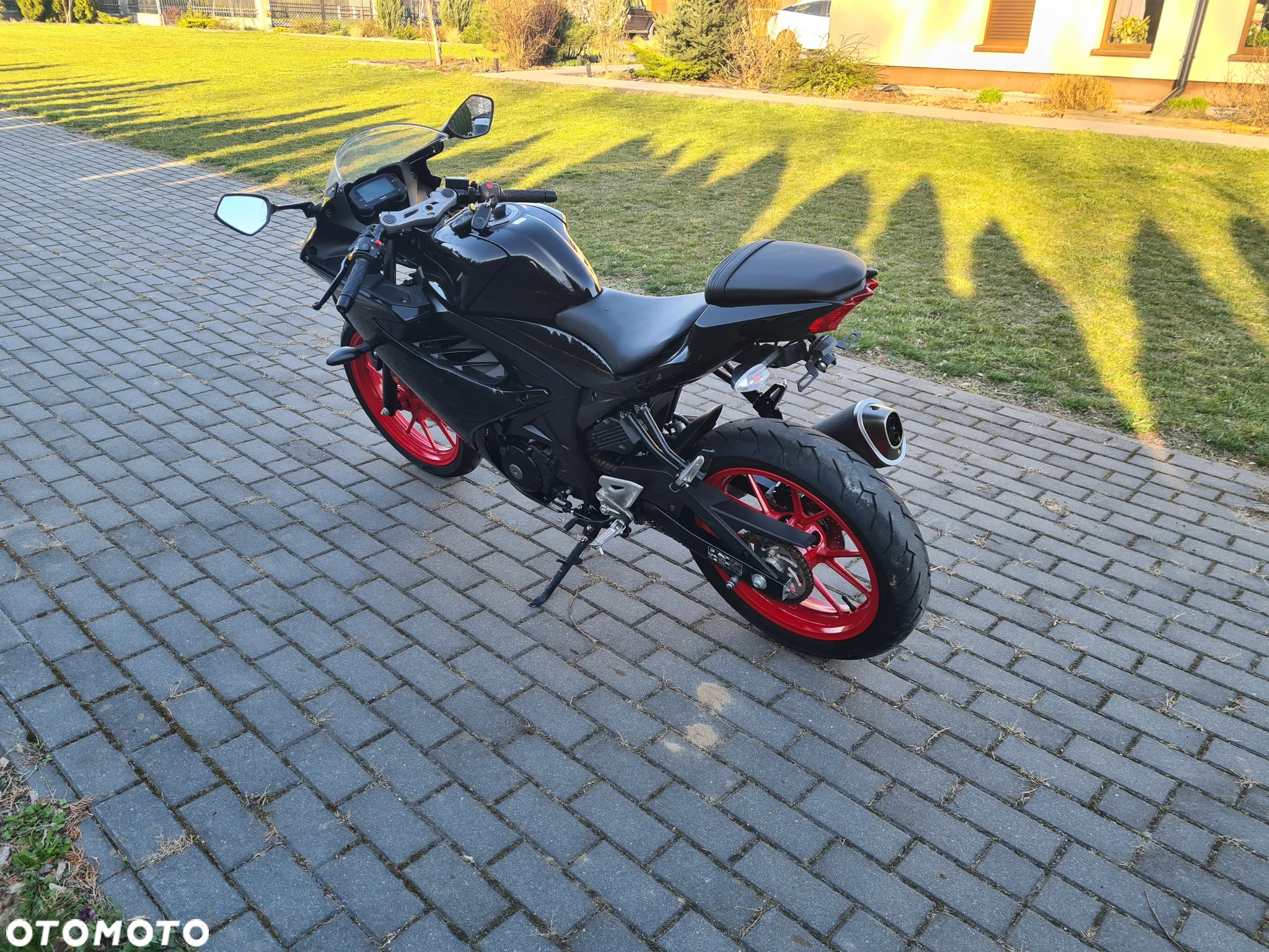 Suzuki GSX-R - 4