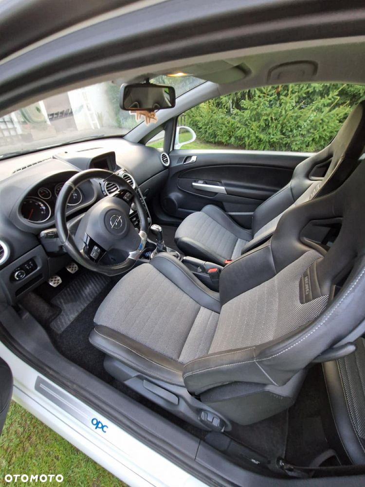 Opel Corsa 1.6 Turbo OPC - 6