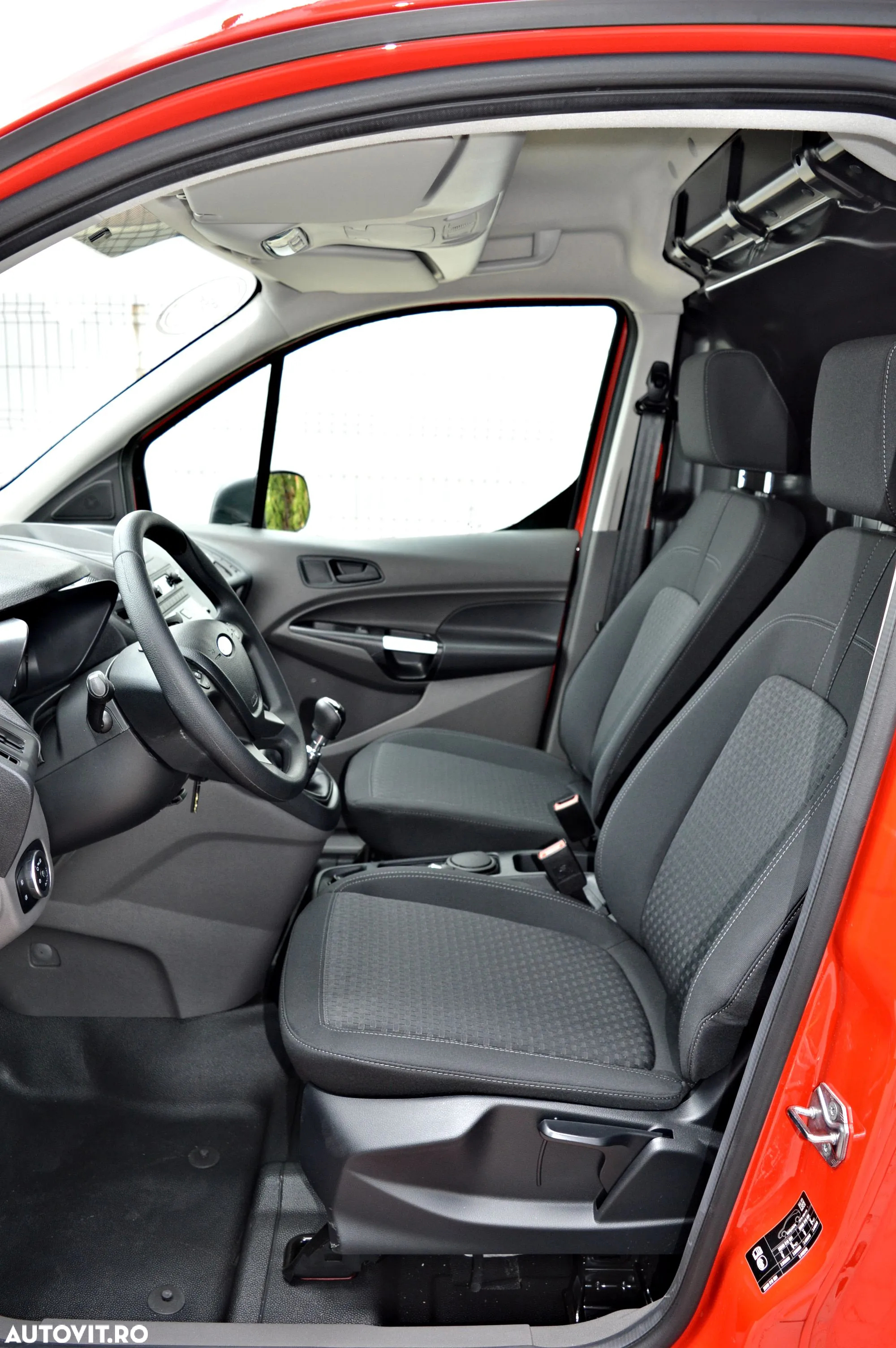 Ford Transit Connect - 12