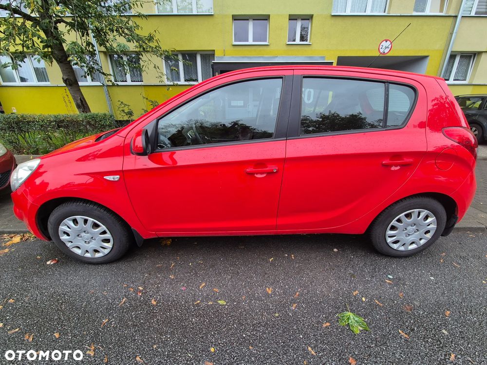 Hyundai I20 2010 photo 3