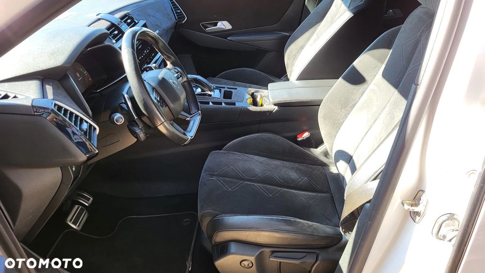 DS Automobiles DS 7 Crossback 2.0 BlueHDi Performance Line + - 11