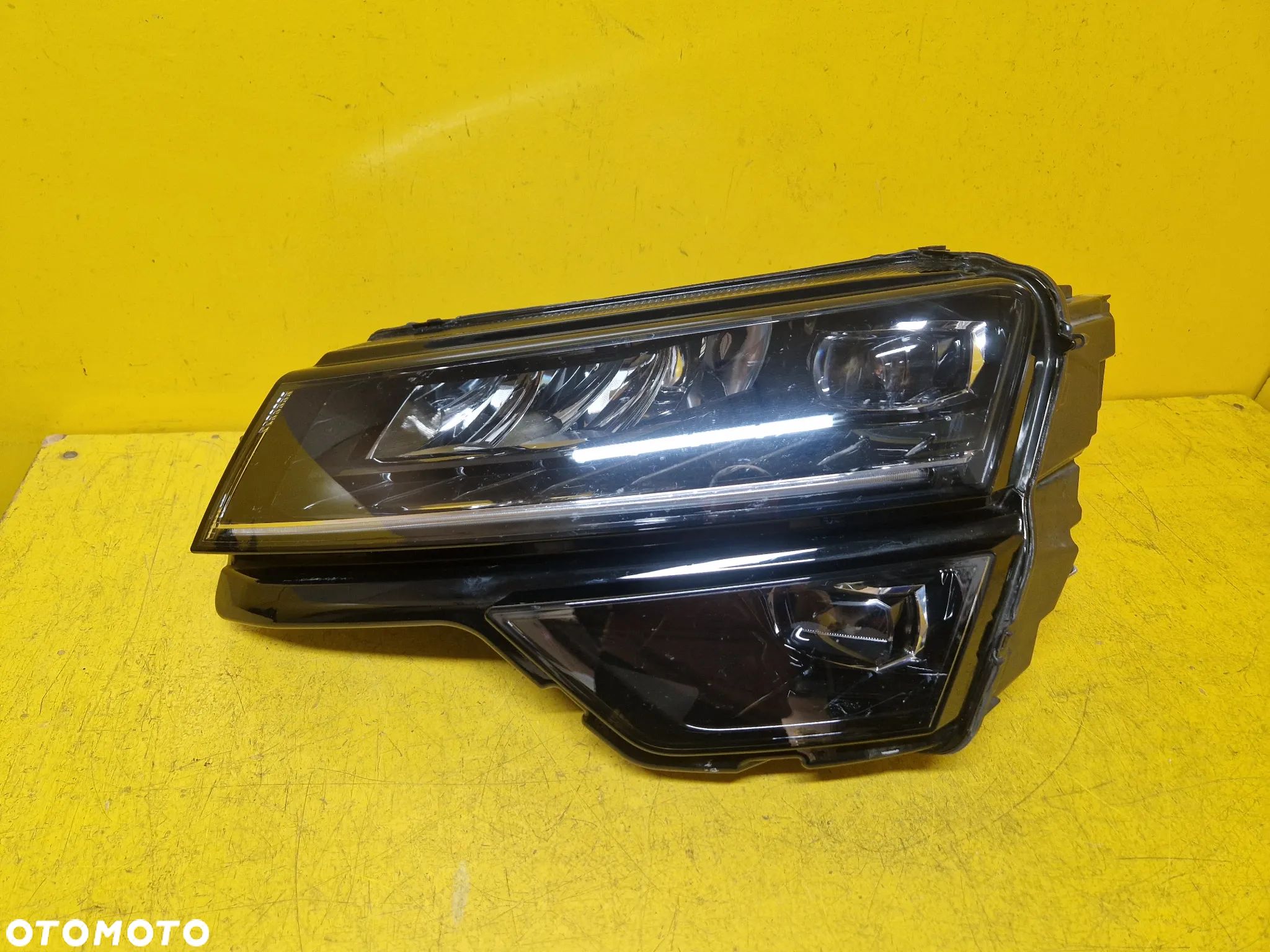 SKODA KAROQ LAMPA LEWA PRZOD FULL LED 57B941015F - 1