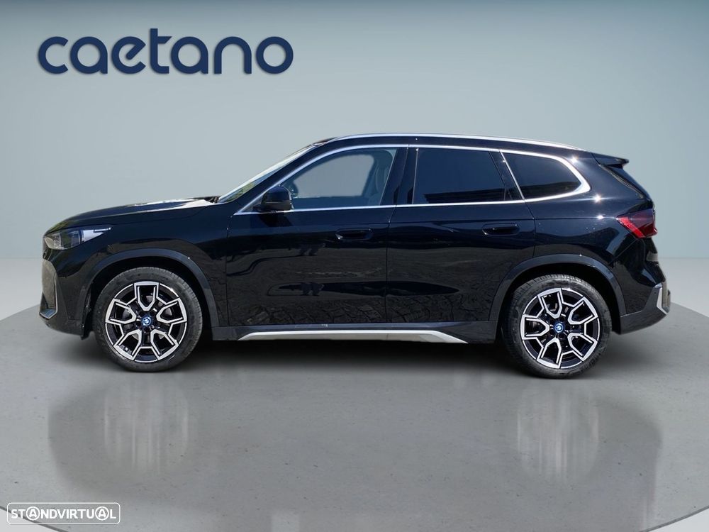 BMW iX1 eDrive20 xLine - 24