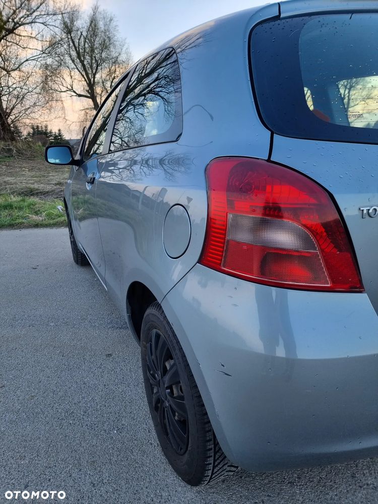 Toyota Yaris 1.0 VVT-i - 9