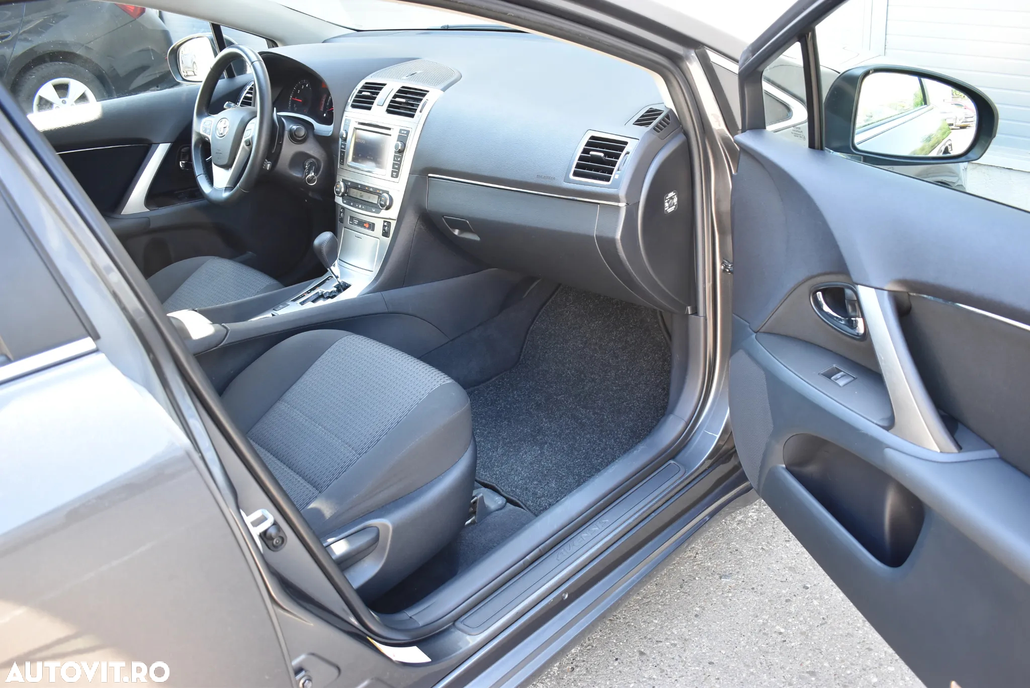 Toyota Avensis - 19