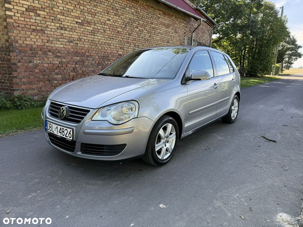 Volkswagen Polo 1.4 16V Comfortline - 1
