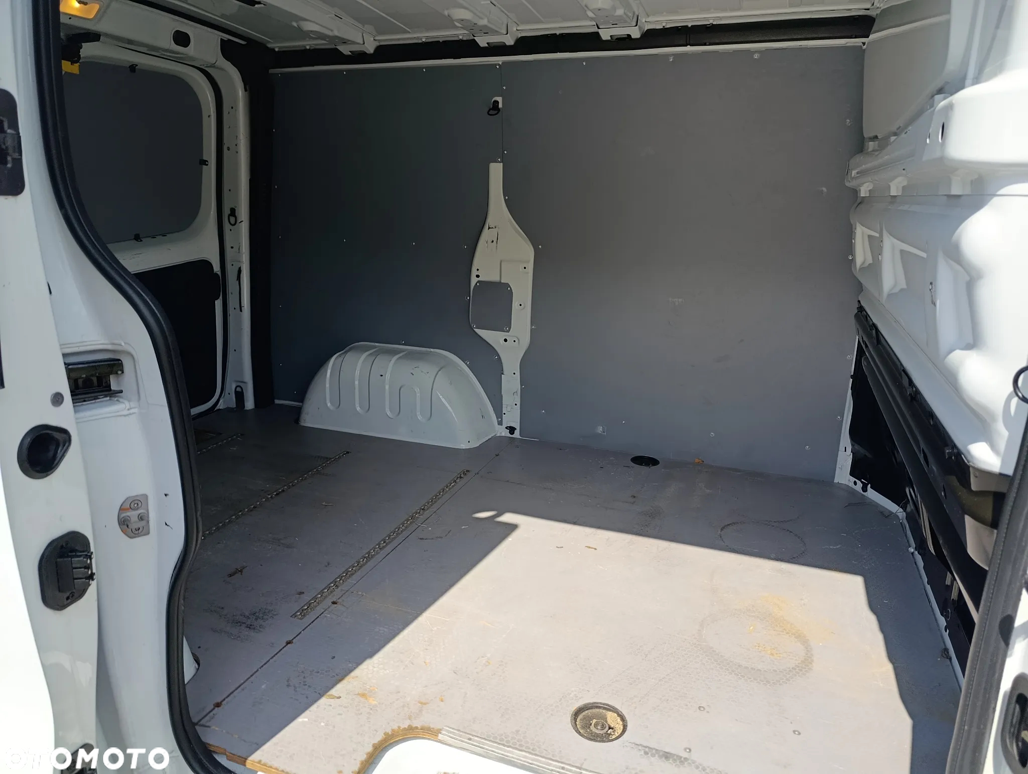 Opel VIVARO - 15