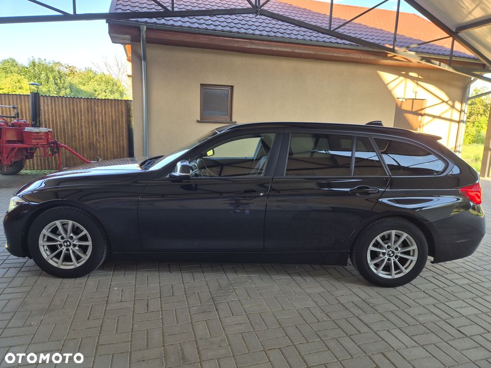 BMW Seria 3 320d Efficient Dynamic Edition - 3