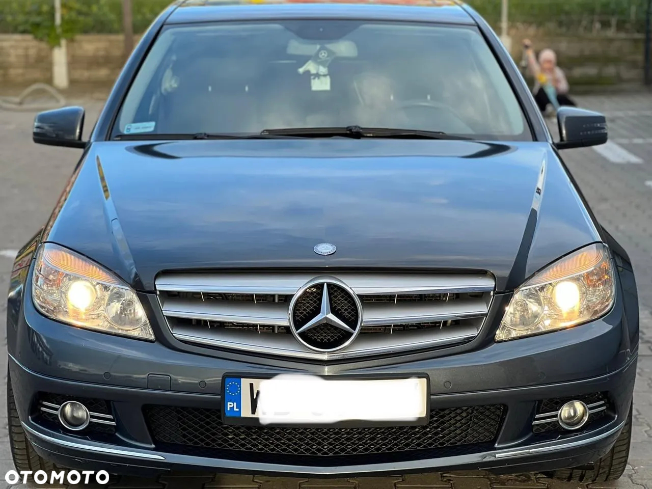 Mercedes-Benz Klasa C 180 CGI Automatik BlueEFFICIENCY Avantgarde - 4