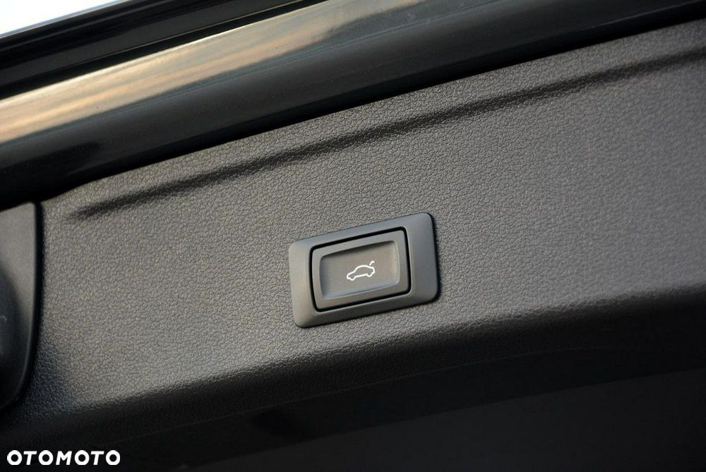 Audi A4 Avant 2.0 TDI DPF clean diesel Ambiente - 33
