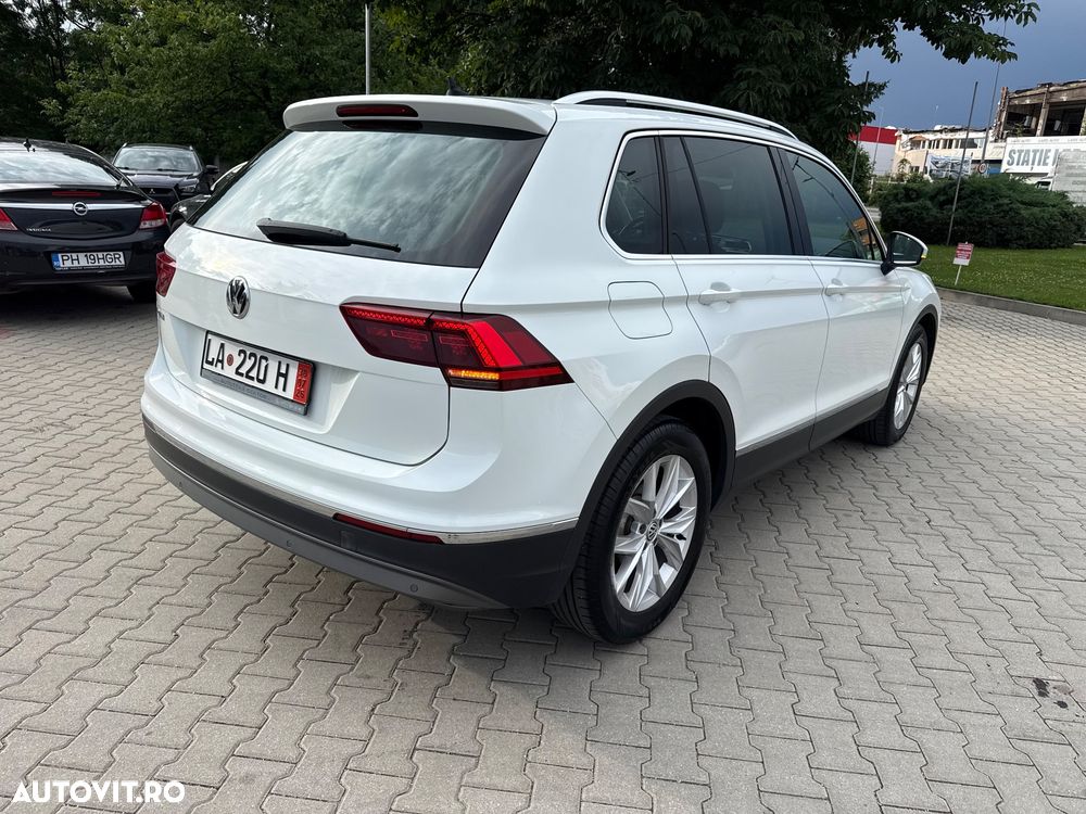 Volkswagen Tiguan - 2