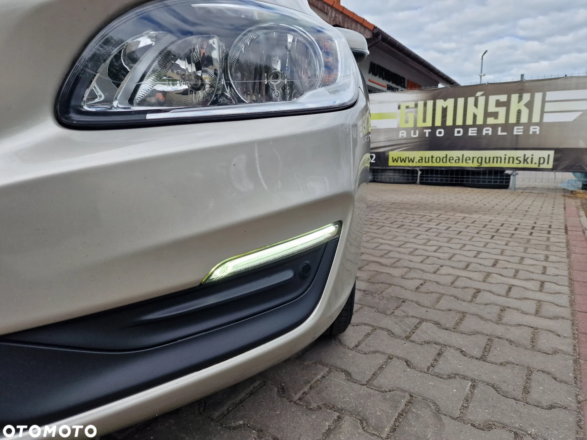 Volvo V60 D2 Geartronic Momentum - 14
