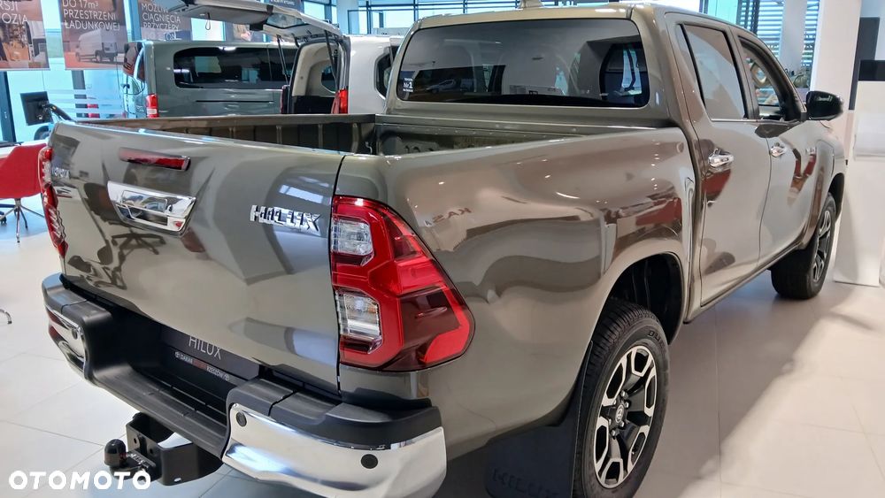 Toyota Hilux - 3