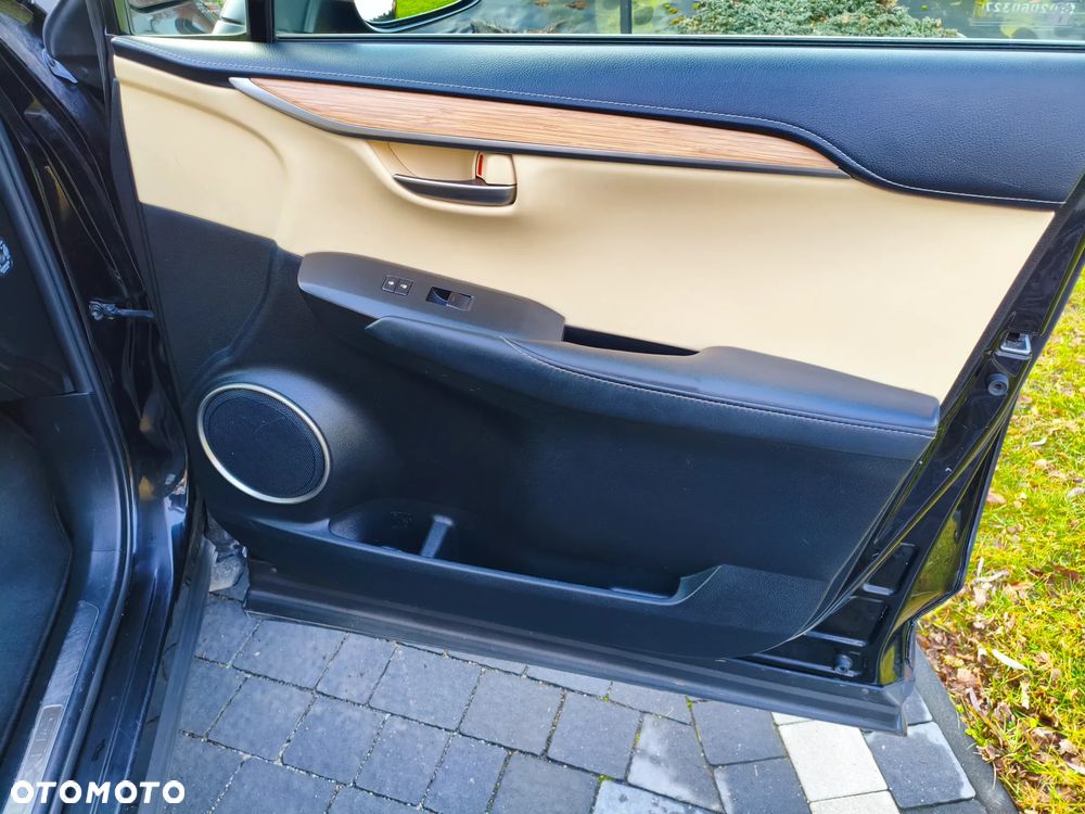 Lexus NX 300h Prestige AWD - 11