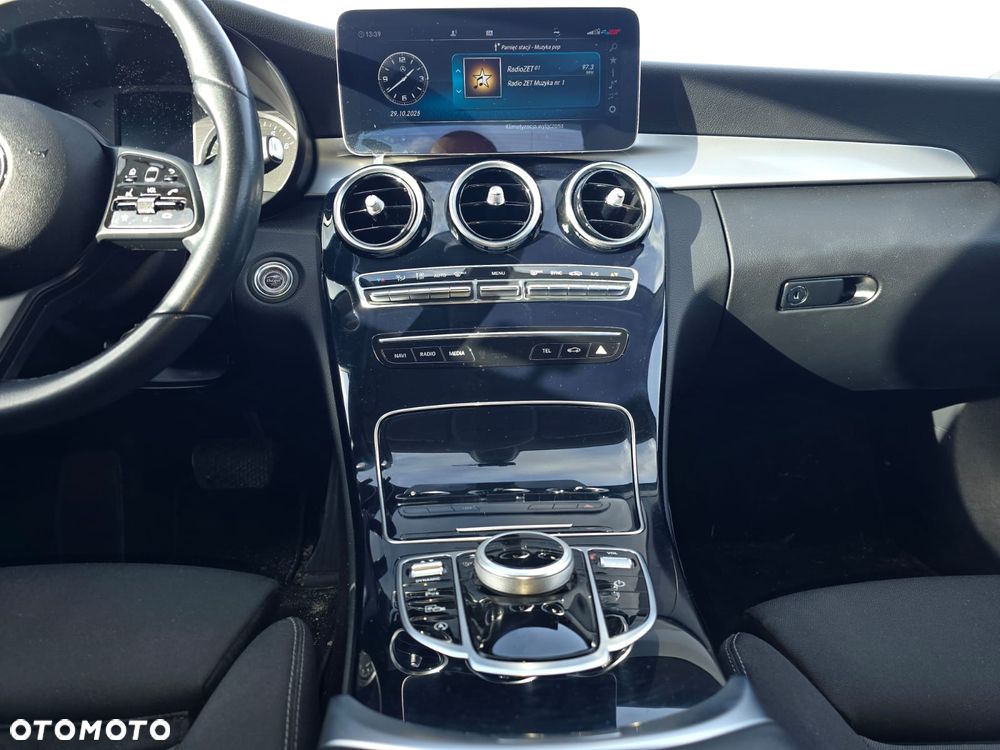 Mercedes-Benz Klasa C 180 9G-TRONIC - 4