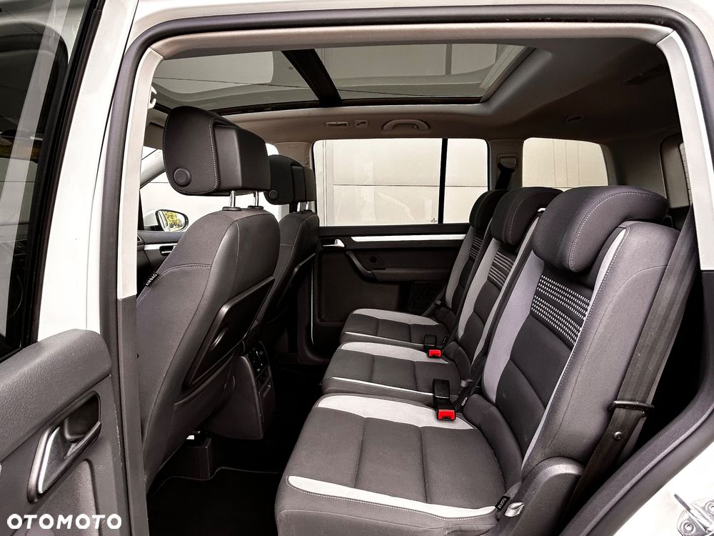 Volkswagen Touran 1.6 TDI DPF Highline - 8