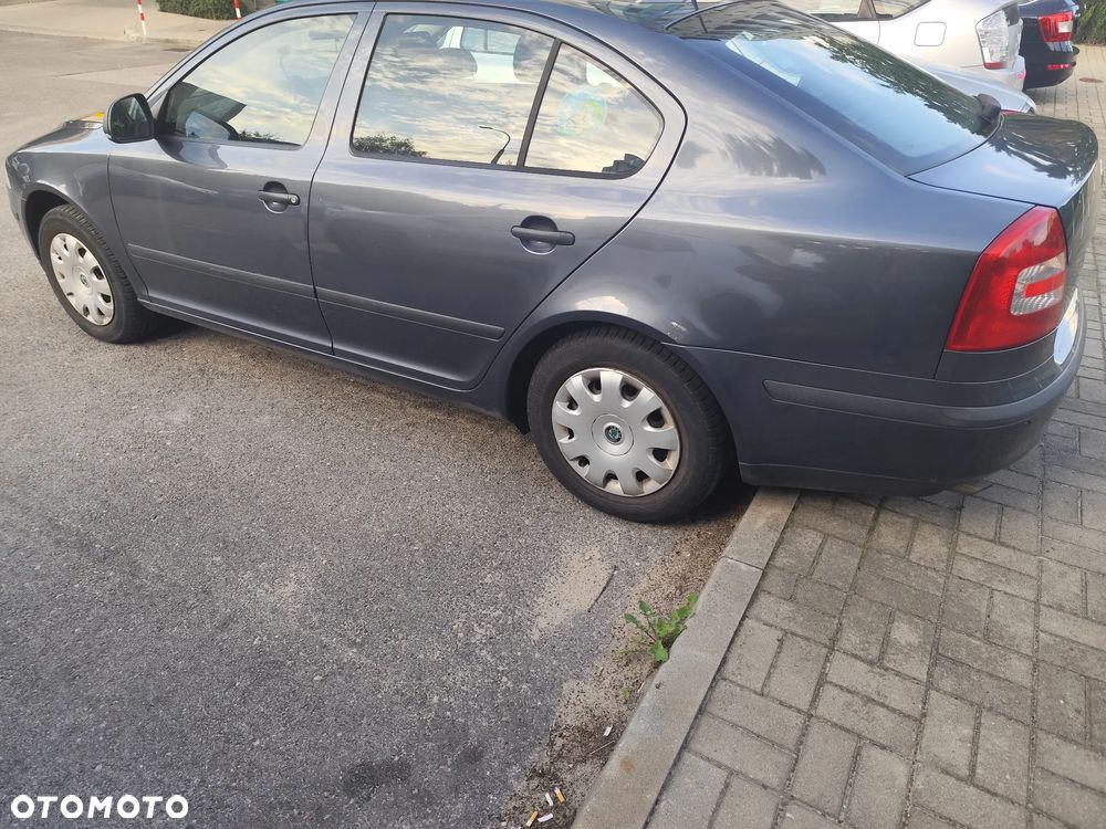 Skoda Octavia 1.6 Ambition - 10
