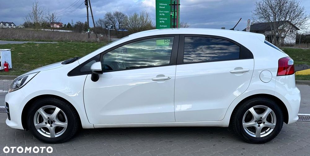 Kia Rio 1.2 Dream Team Edition - 9